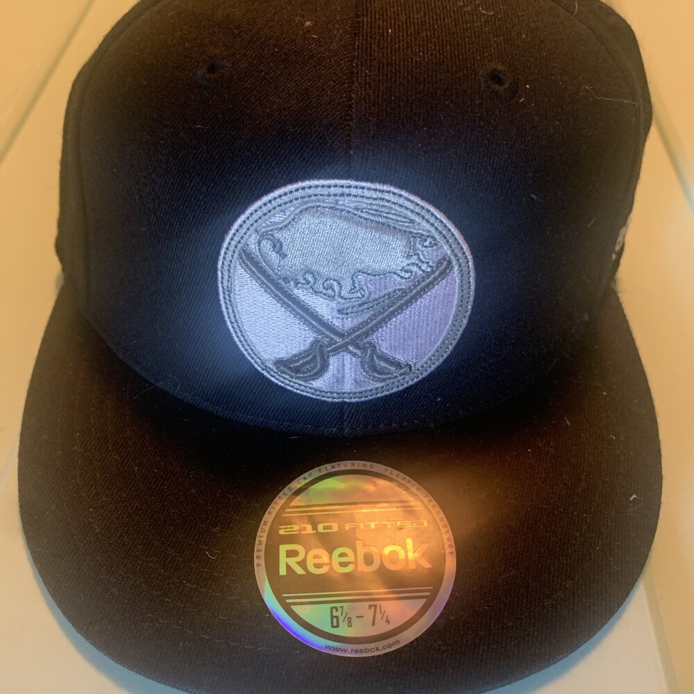 NHL Reebok Buffalo Sabres Hat 6 7/8-7 1/4